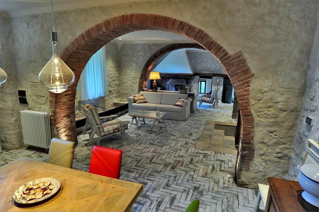 Agriturismo La Pieve كولّي فال ديلسا المظهر الخارجي الصورة